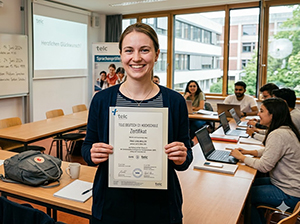Erfolgreiche telc Deutsch C1 Hochschule Prüfung im Klassenzimmer-1